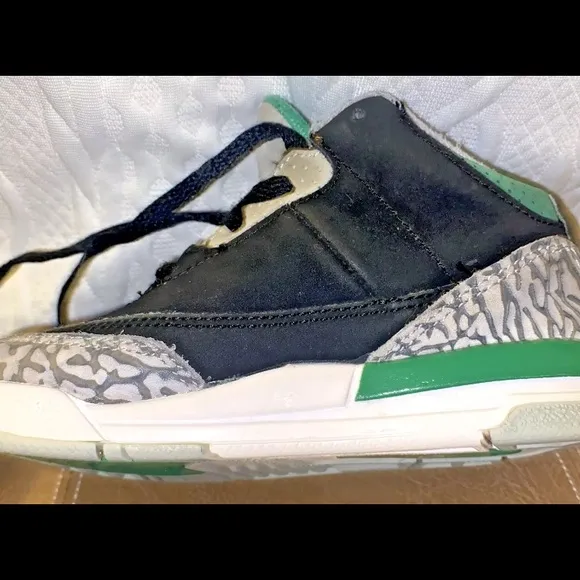 2021 Nike Air Jordan 3 Retro GS Pine Green Black Sneakers 9C