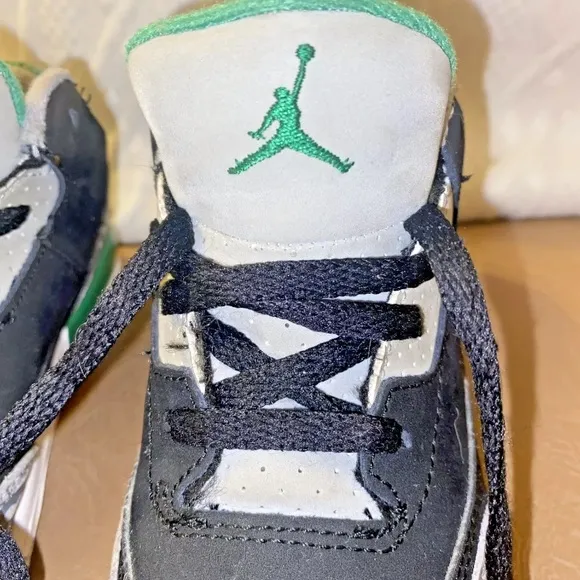2021 Nike Air Jordan 3 Retro GS Pine Green Black Sneakers 9C