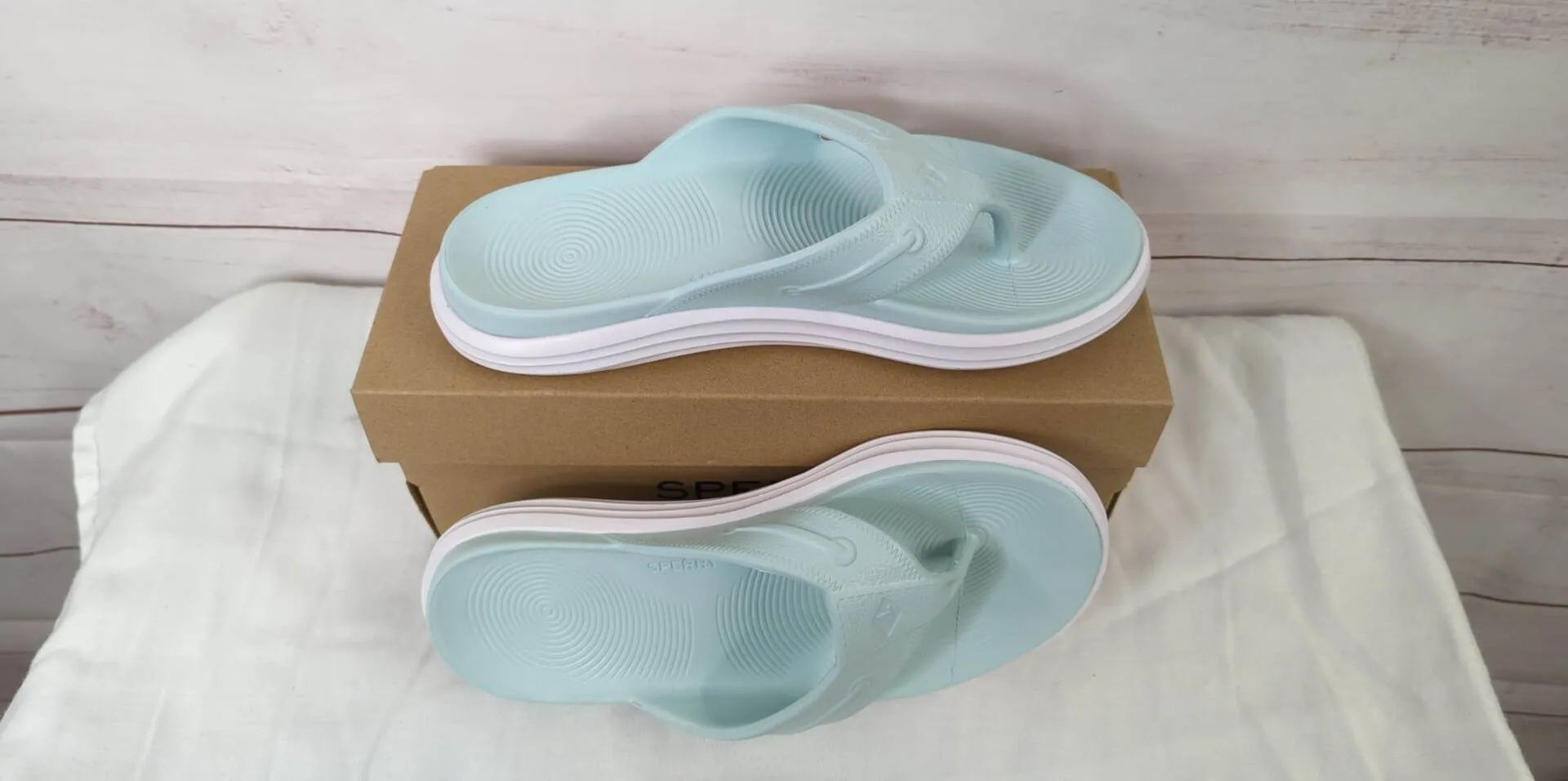 8M LT BLUE A472994 Sperry Float Thong Sandals - Windward