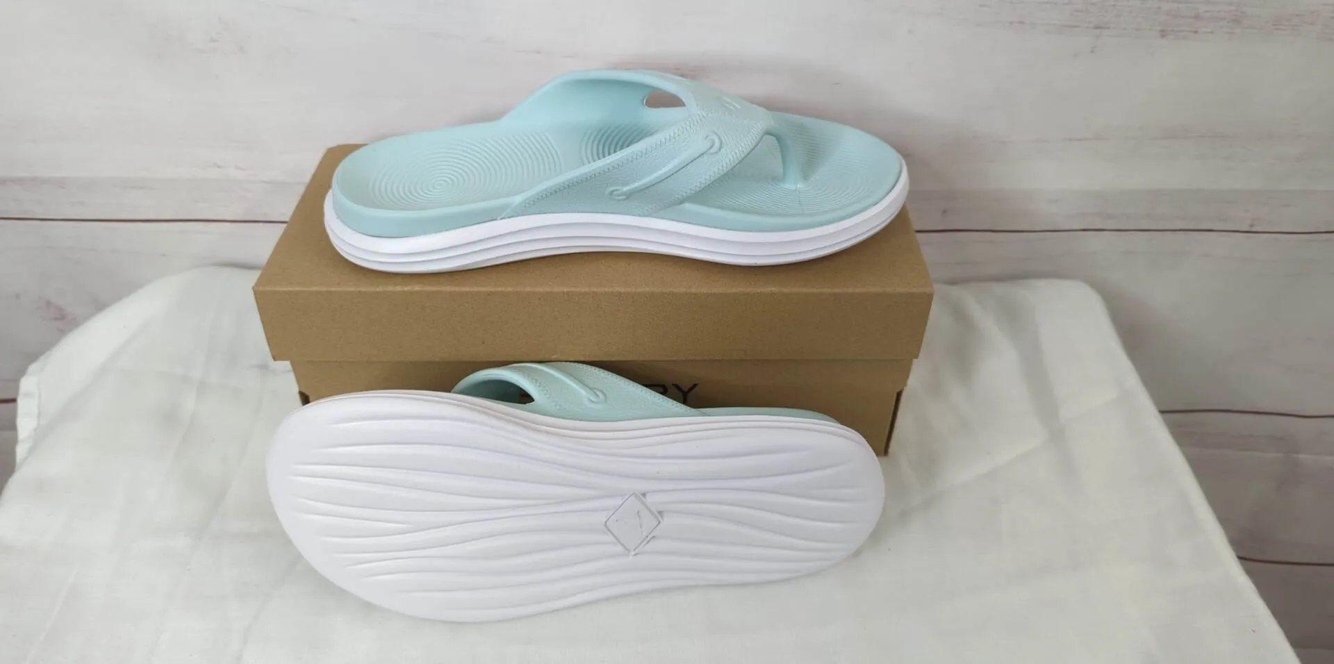 8M LT BLUE A472994 Sperry Float Thong Sandals - Windward