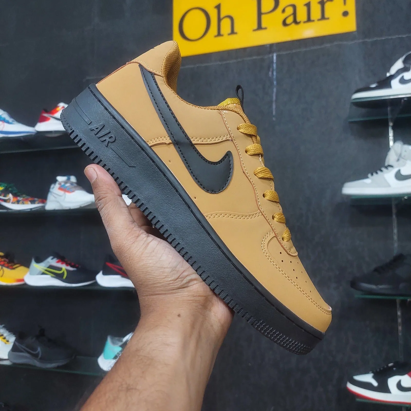 AF1 Low Earth Yellow