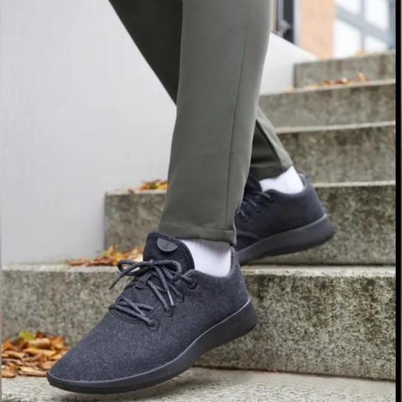 allbirds Men's Wool Runner Mizzles Sneakers size M11