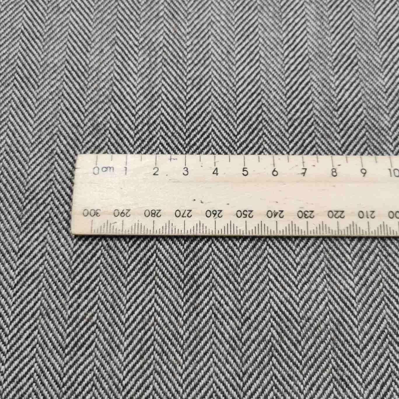 Annie Wool Herringbone, Walnut