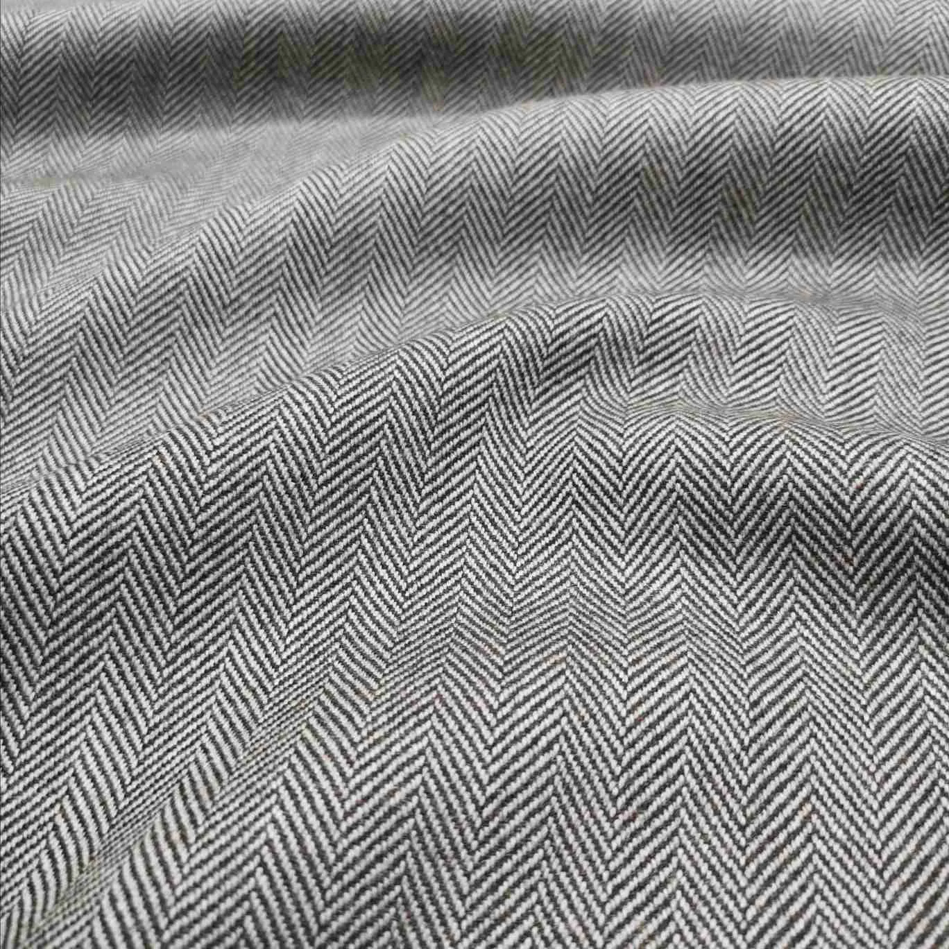 Annie Wool Herringbone, Walnut