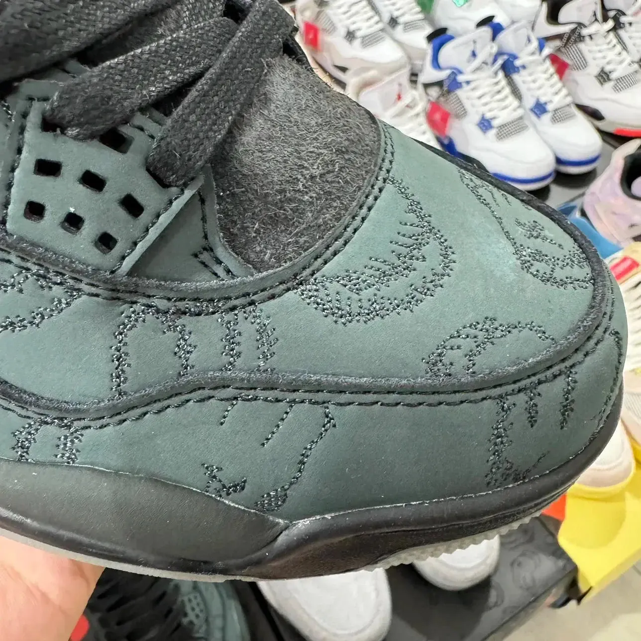Classic Retro 4 Sneakers - Kaws