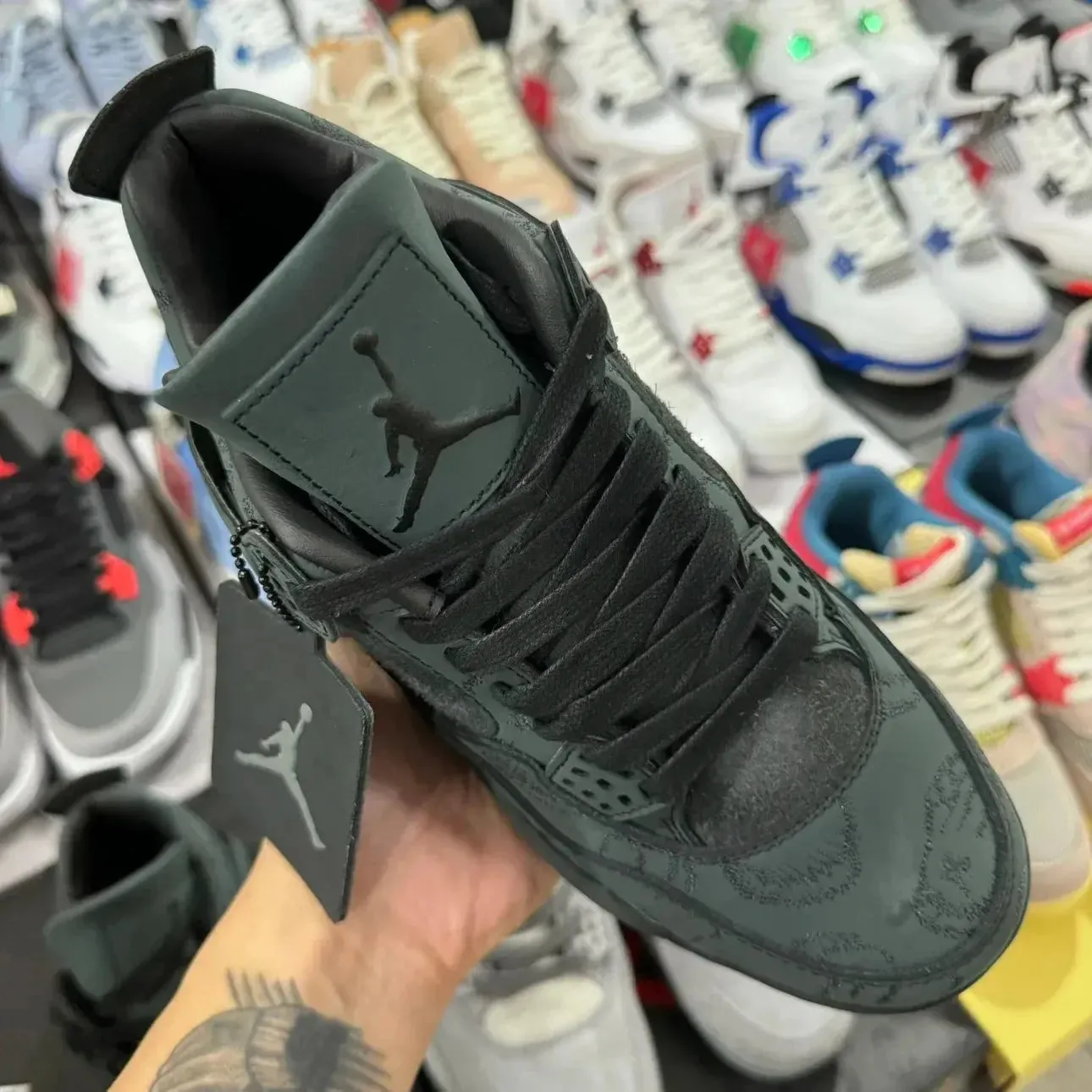 Classic Retro 4 Sneakers - Kaws