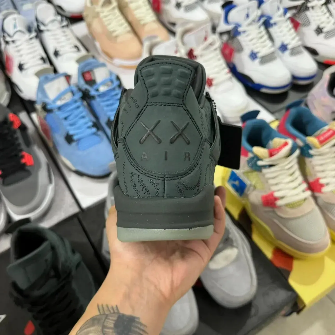 Classic Retro 4 Sneakers - Kaws