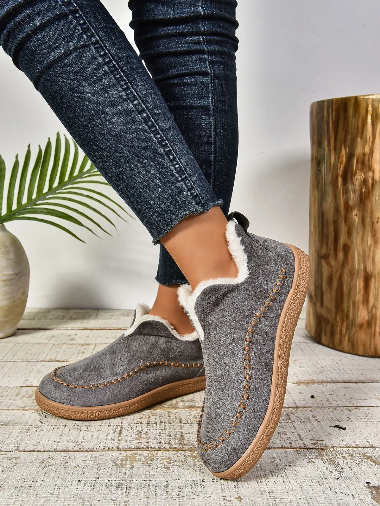 Cozy & Warm Slippers for Women, Perfect for Cold Days and Relaxing Evenings