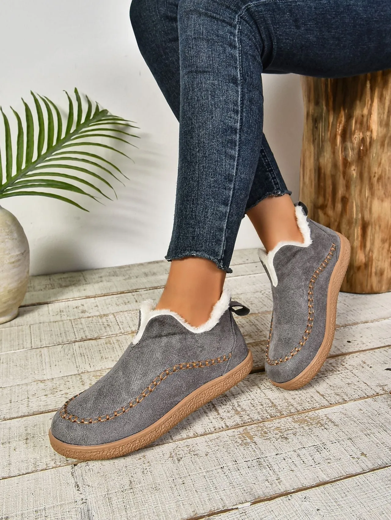 Cozy & Warm Slippers for Women, Perfect for Cold Days and Relaxing Evenings