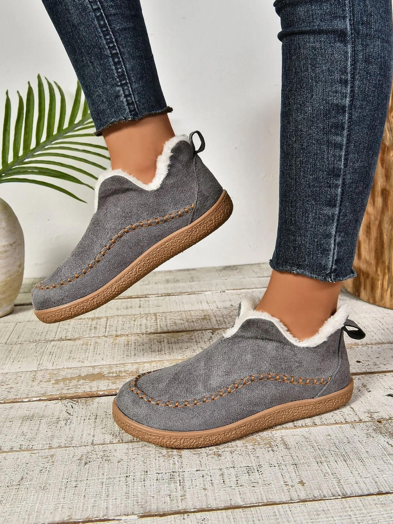 Cozy & Warm Slippers for Women, Perfect for Cold Days and Relaxing Evenings