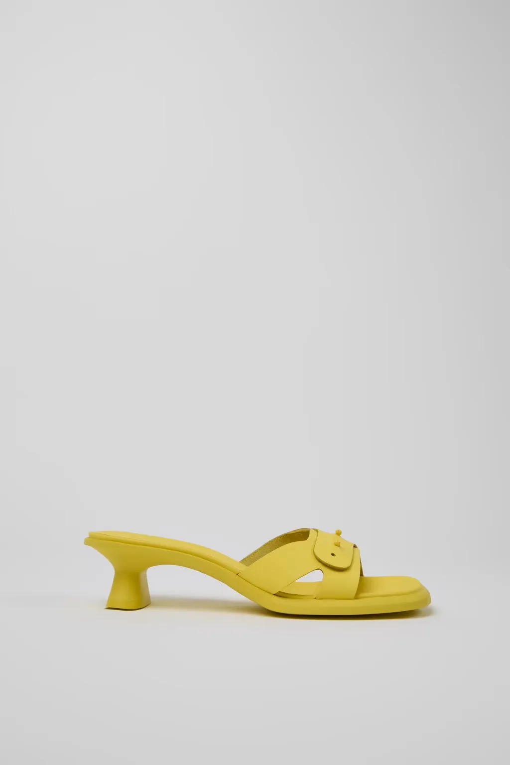 Dina Sandal