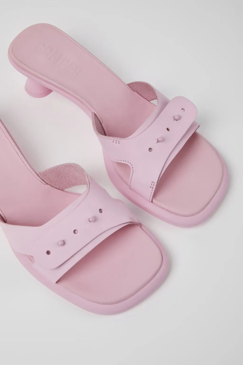 Dina Sandal