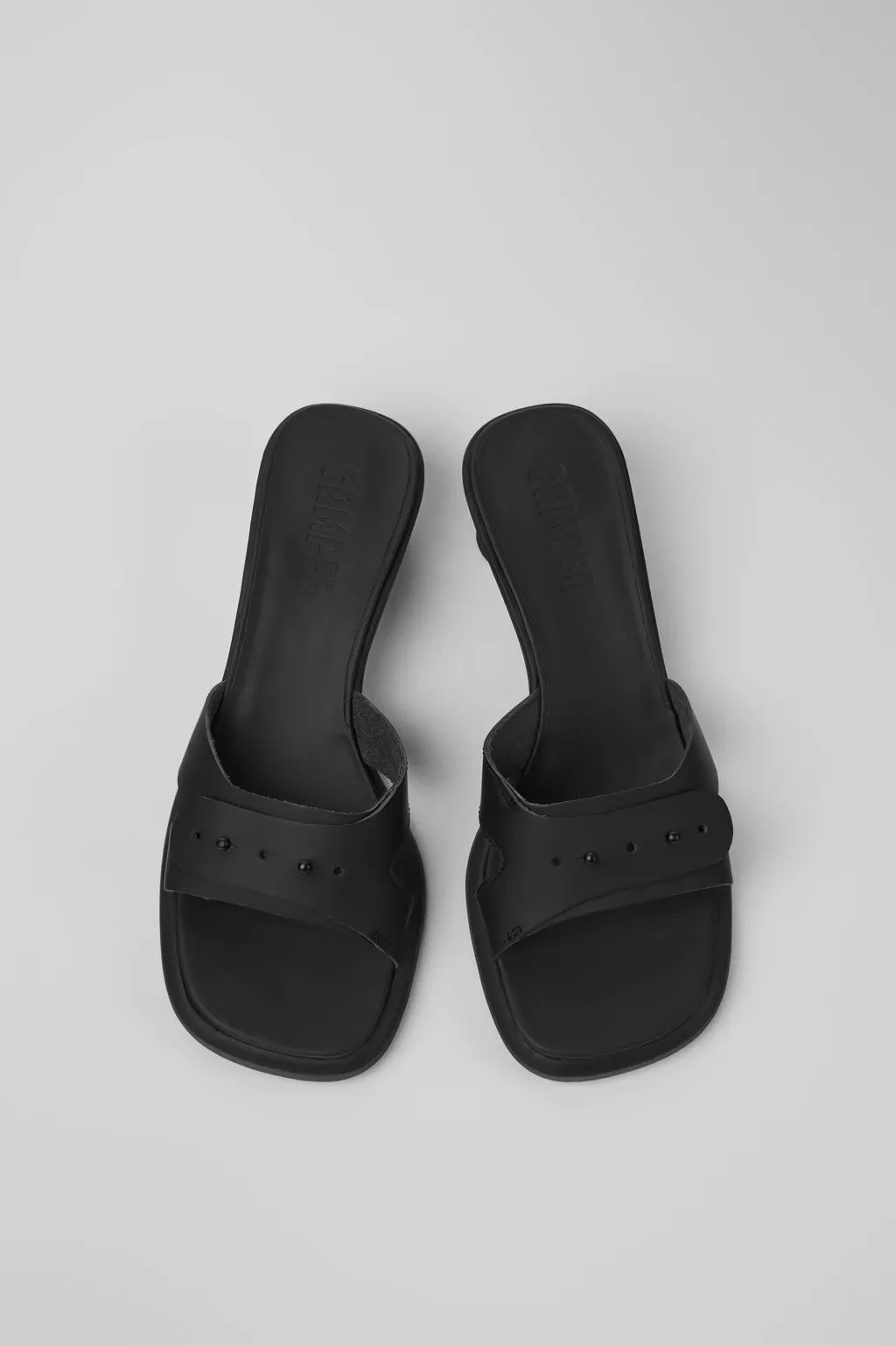 Dina Sandal