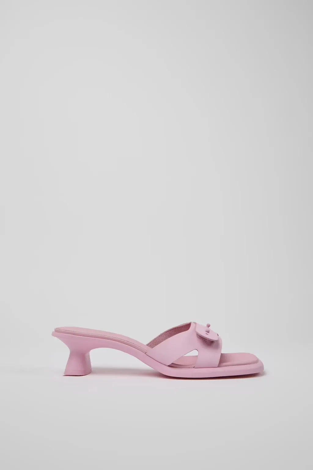Dina Sandal