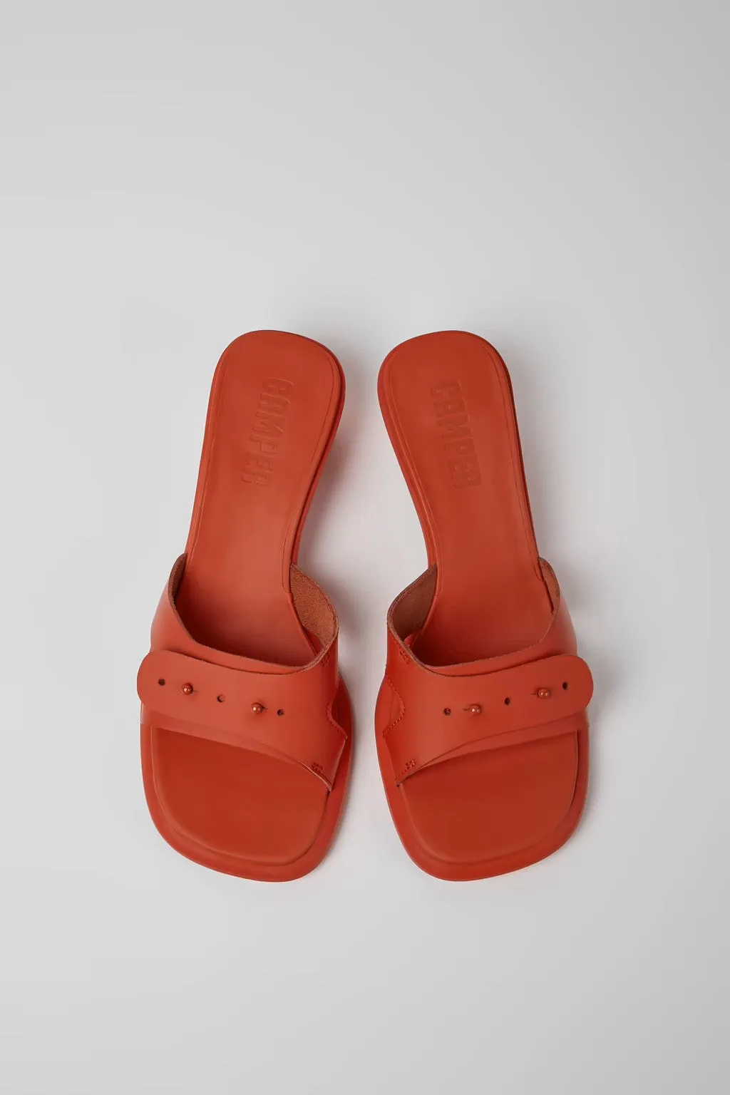 Dina Sandal