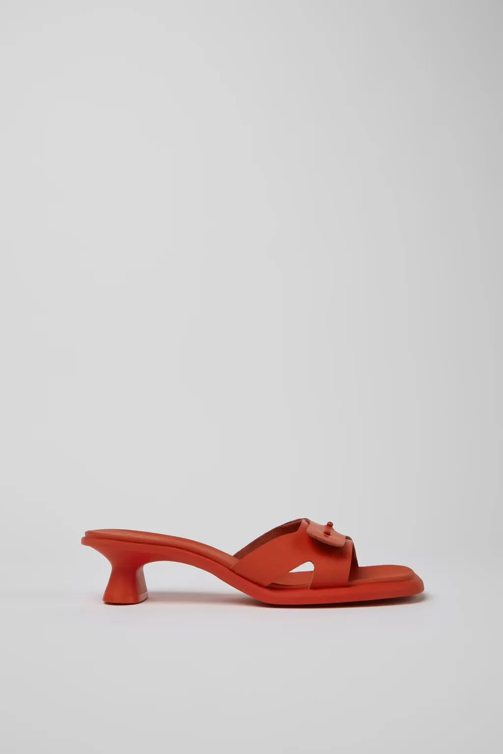 Dina Sandal