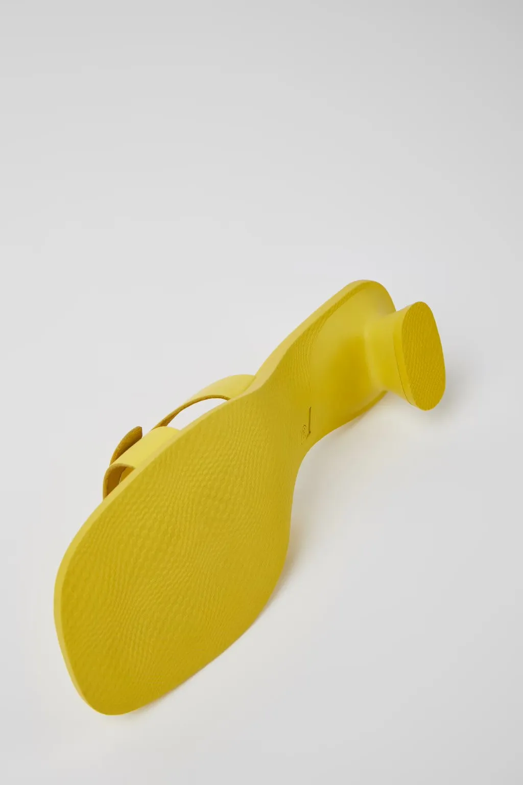 Dina Sandal
