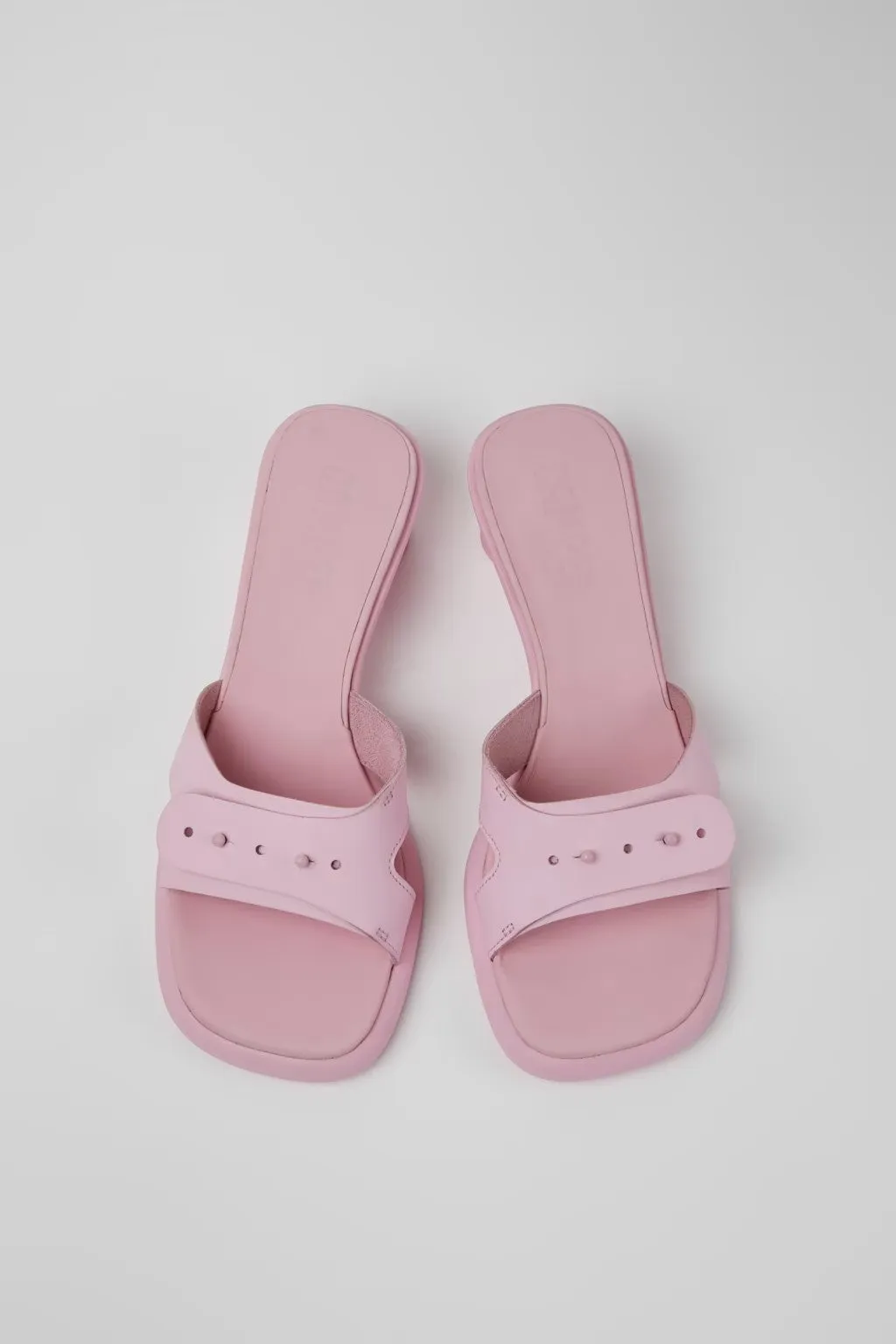 Dina Sandal