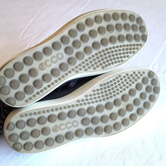 Ecco Soft 7 Two Tone Leather Lace Up Sneaker Men's Size 8