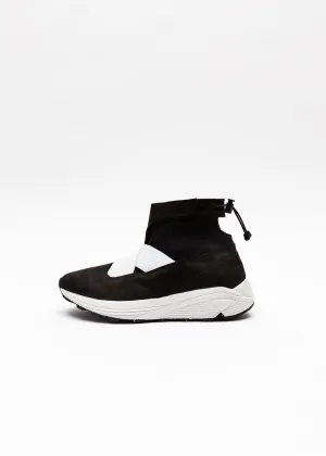 Guillermo Bravo "La Pola" High-Top. Black & White Classic Sneaker (White Strap).
