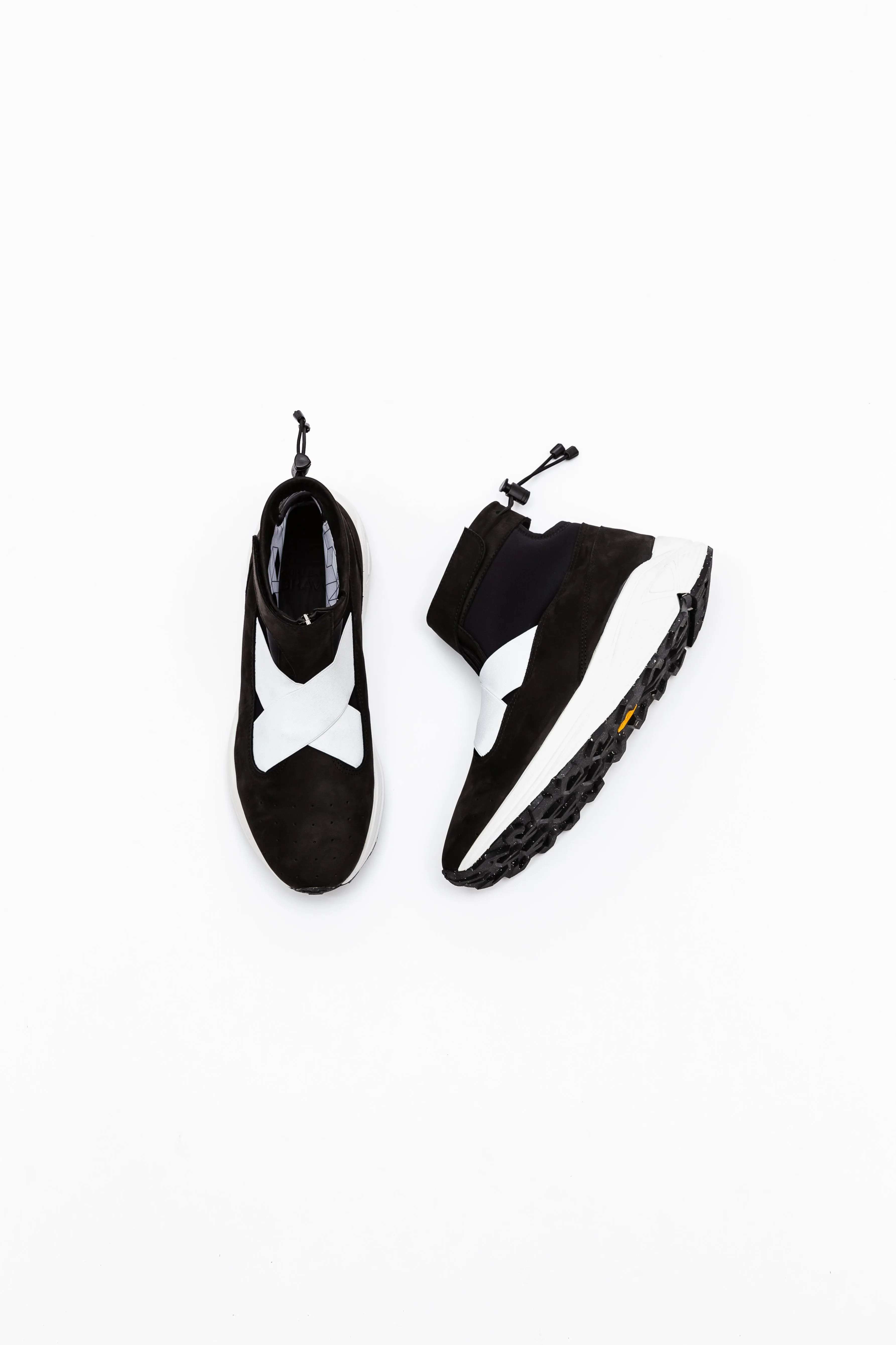 Guillermo Bravo "La Pola" High-Top. Black & White Classic Sneaker (White Strap).