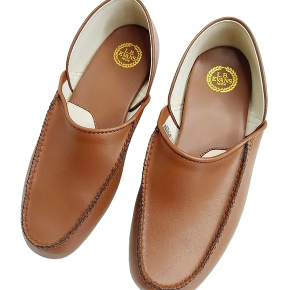 L.B. Evans 9 M Chicopee Slippers Brown Leather Classic Moccasin House Shoe EUC