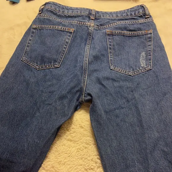 Like New Sandro size 40 Rebecca lightning bolt graphic ripped Pearl jeans size 8