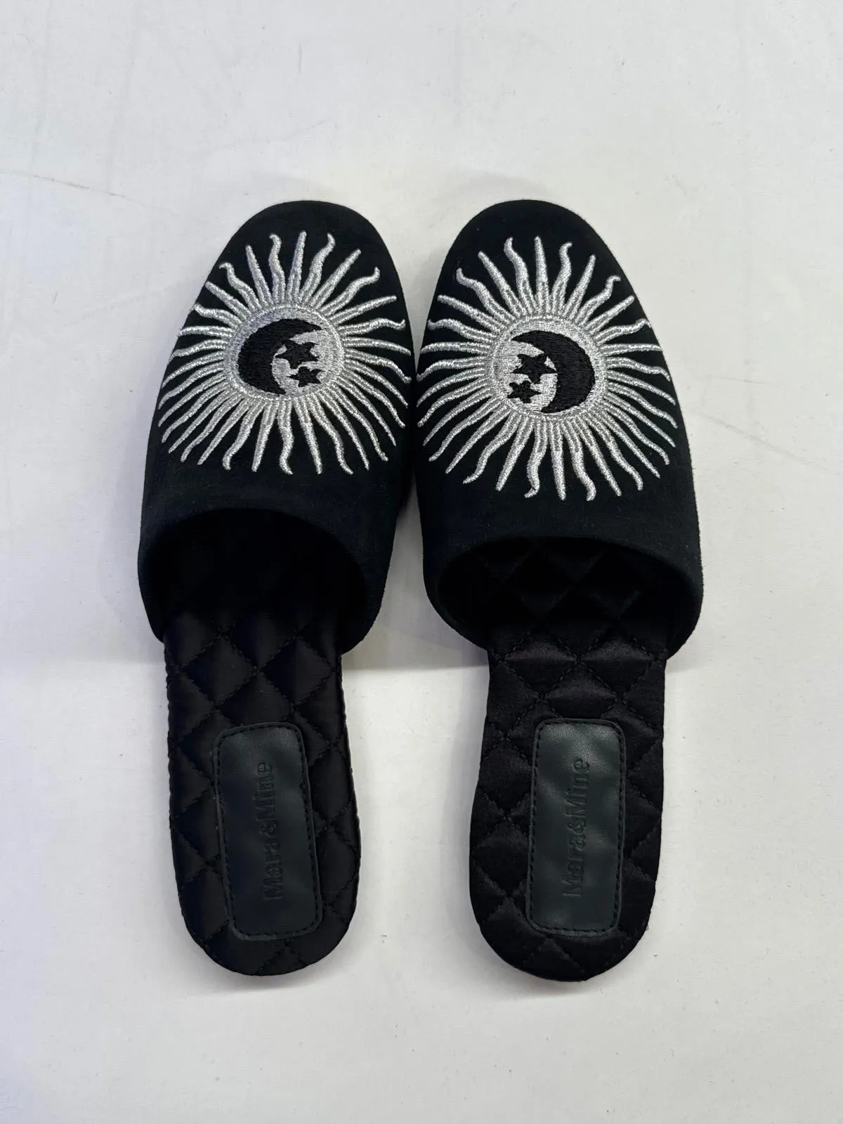 MARA & MINE The Estrella Slipper - Black
