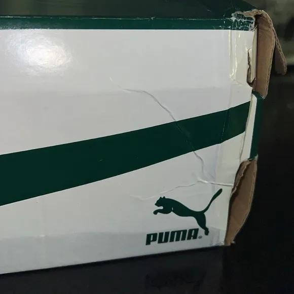 NEW WITH BOX Puma Men’s Classic Suede Sneakers Black and Gray XXI Size 11