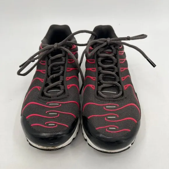 Nike Black and Red Air Max Plus GS Sneakers | Perfect for Any Season