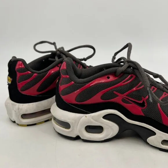 Nike Black and Red Air Max Plus GS Sneakers | Perfect for Any Season