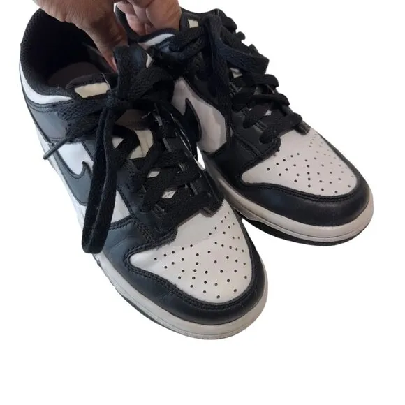 Nike Dunk Low Youth Sneakers Shoes Black &amp; White SZ US Young 3.5 Y