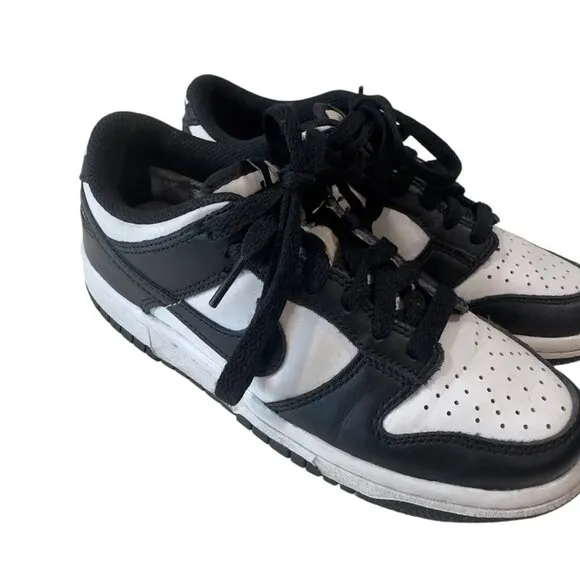 Nike Dunk Low Youth Sneakers Shoes Black &amp; White SZ US Young 3.5 Y