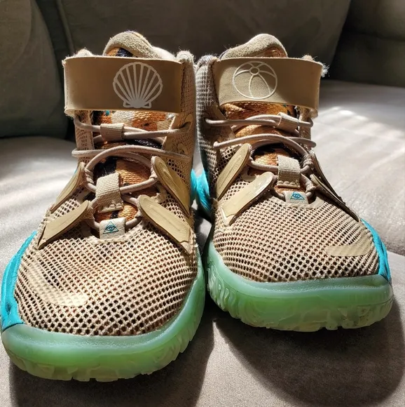 Nike Kyrie 7 Ripple SpongeBob Sandy Sneakers CT4087-207 Boys 12C