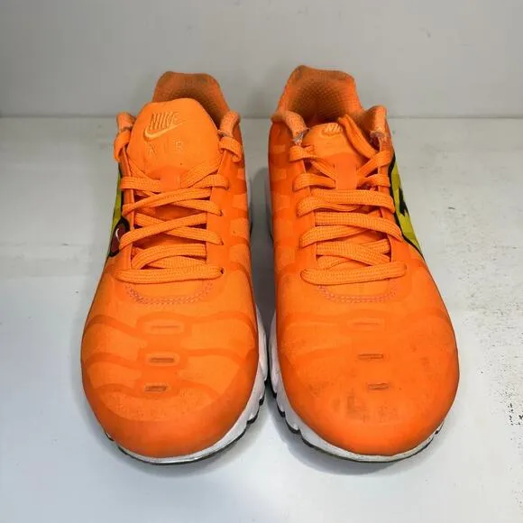 Nike TN Air Max Plus NS GPX  Sneakers Youth Size 5.5 Total Orange/Black-White
