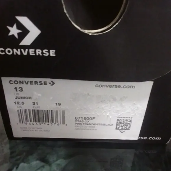 NWT NIB Converse Kids Floral Pink Sneakers