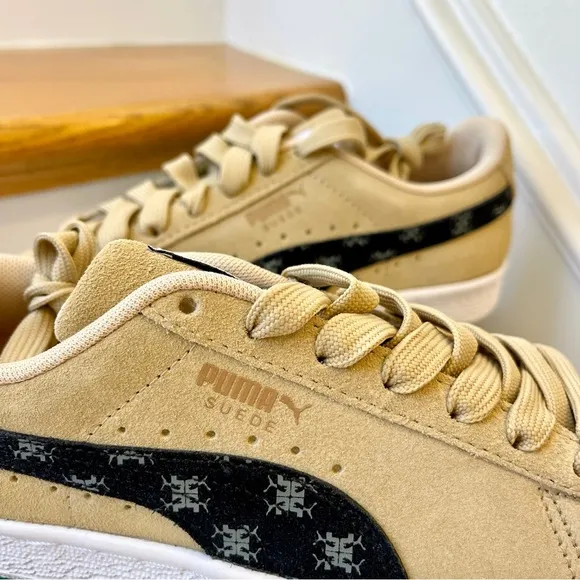 NWT Puma Women’s Suede Classic T7 Sneakers in sand tan beige / black / white