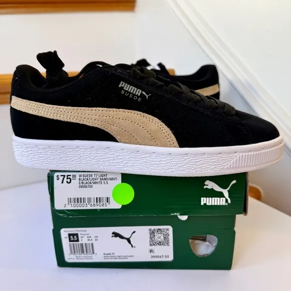 NWT Puma Women’s Suede Classic T7 Sneakers in sand tan beige / black / white