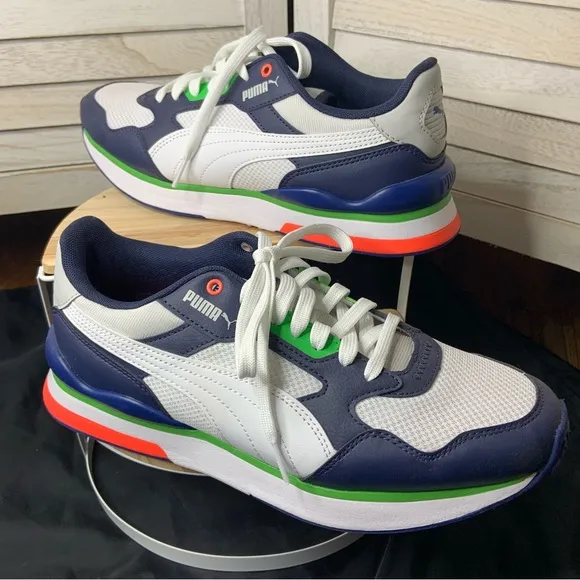 Puma R78 Futr Retro White and Peacoat Blue Wide Fit Sneaker Shoes Like New