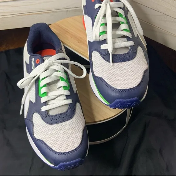 Puma R78 Futr Retro White and Peacoat Blue Wide Fit Sneaker Shoes Like New