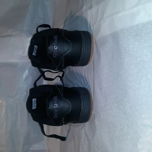 Reebok Classic Sneakers Brand  NEW, Men size 10