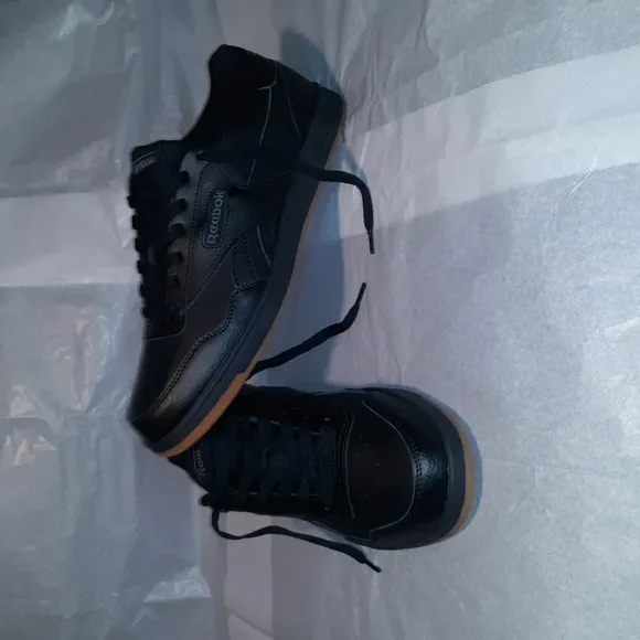 Reebok Classic Sneakers Brand  NEW, Men size 10