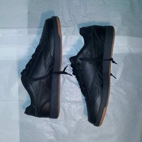 Reebok Classic Sneakers Brand  NEW, Men size 10