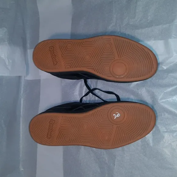 Reebok Classic Sneakers Brand  NEW, Men size 10