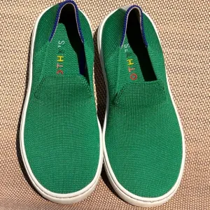 Rothy’s Kids Green Sneakers Sz 12