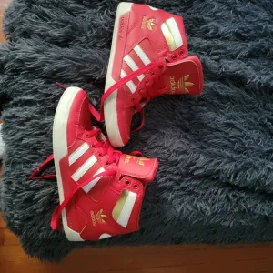 Size 6Y RETRO Adidas Kids Red High-Top Sneakers