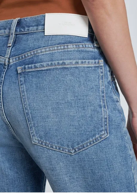 The Easy Boy Bootcut In Light Wash
