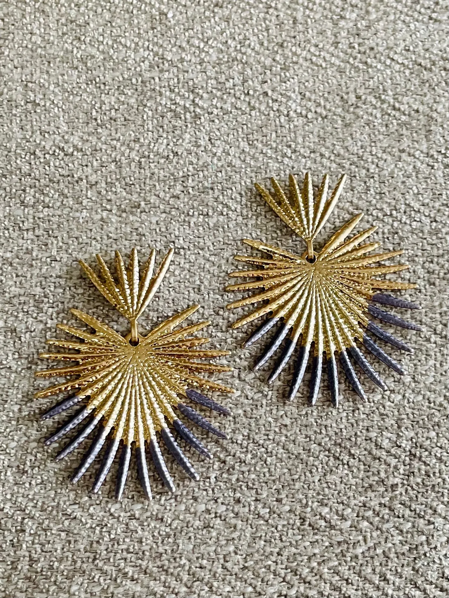Tyler Earring with Grey