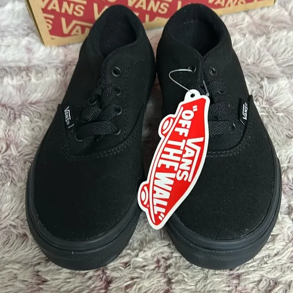 Vans Classic Slip On Kids All black Sneakers Size 11