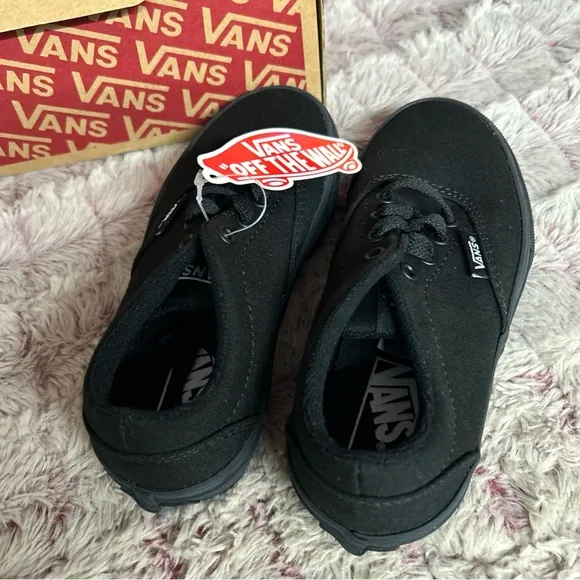 Vans Classic Slip On Kids All black Sneakers Size 11